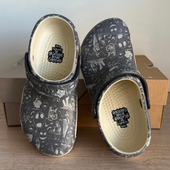 Crocs Disney Nightmare Before Christmas Grey Tan Clog - SZ Men 4- Women 6 - Picture 1 of 9